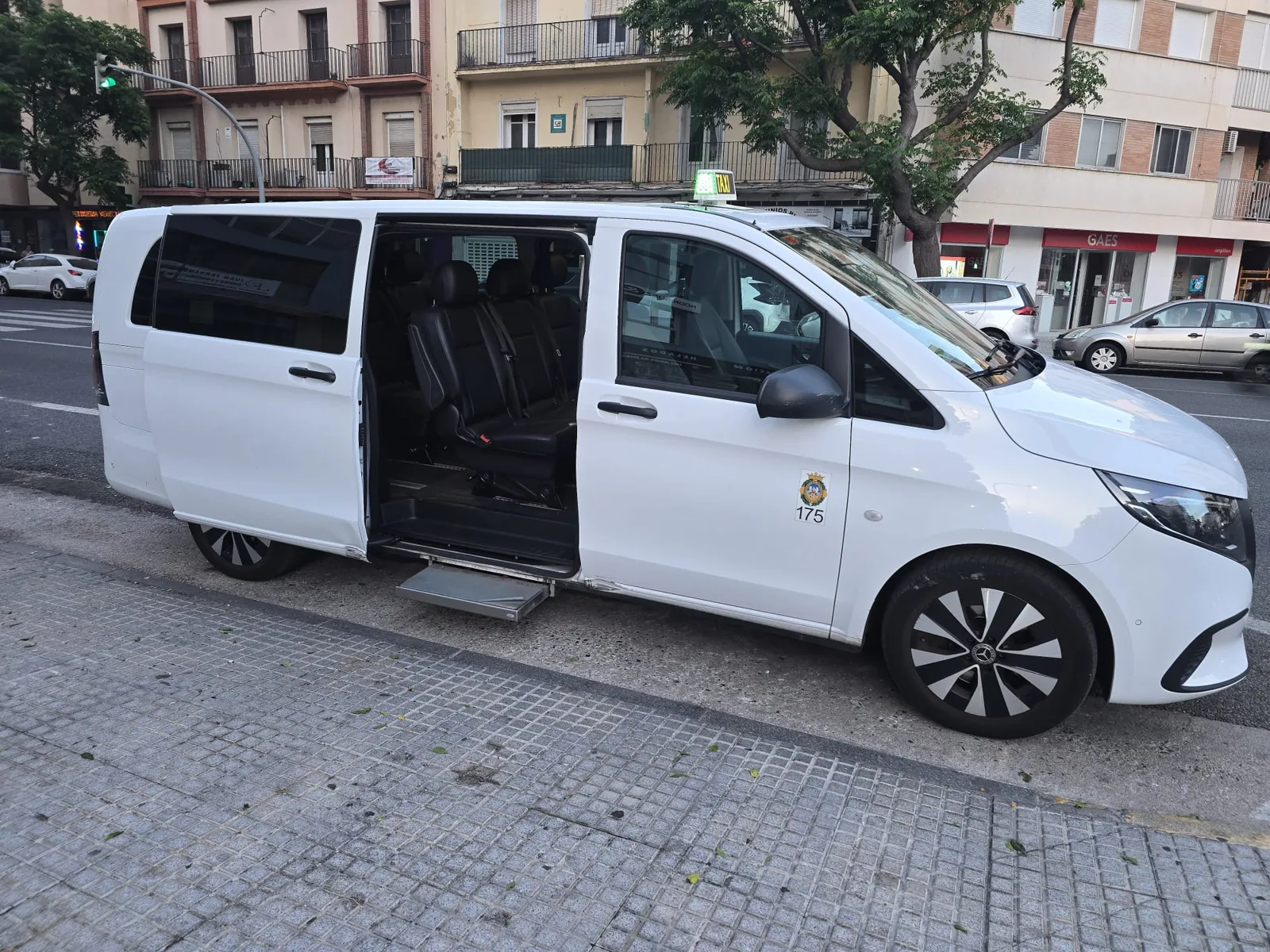 Taxi 5 6 7 8 plazas Cádiz